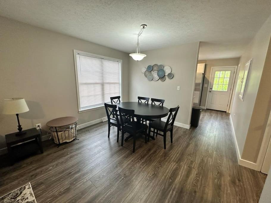 Suite 2 Butler Bagian luar foto